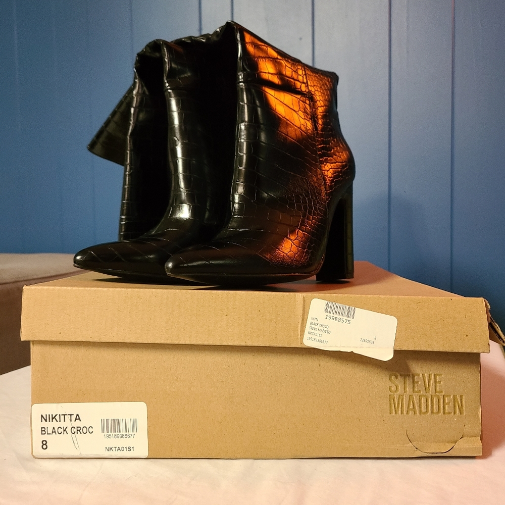 Steve Madden Nikitta Black Croc Textured Boots Size 8 - Picture 11 of 14